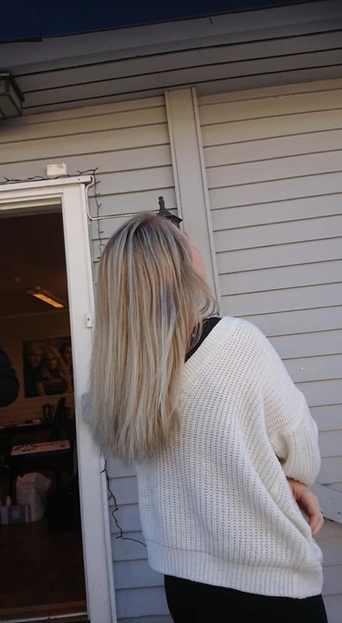 Fargebehandling hos Kirsten's salong